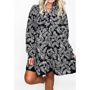NWT Lovelo Relaxed Fit Embroidered Eyelet Dress